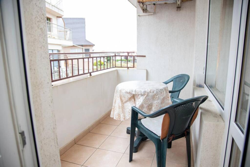 Convenient 1-Bedroom Flat Next To Harmanite Beach Sozopol Bagian luar foto