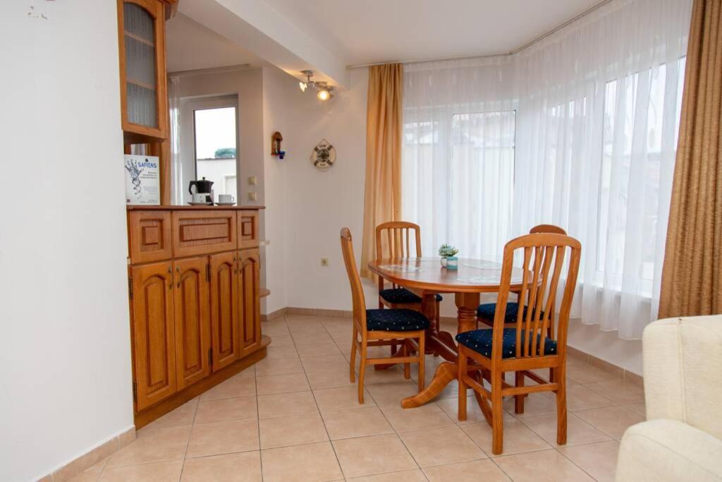 Convenient 1-Bedroom Flat Next To Harmanite Beach Sozopol Bagian luar foto
